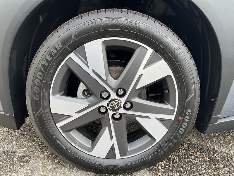 Toyota Aygo 1.5L HEV Comfort - fotka 26 z 26