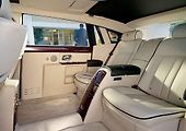Rolls-Royce Phantom Extended Wheelbase (2013).