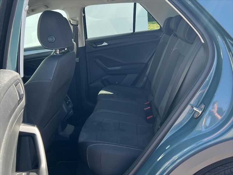 Volkswagen T-Roc 1,5 TSi 110 kW 7DSG STYLE  REZ - fotka 13 z 26
