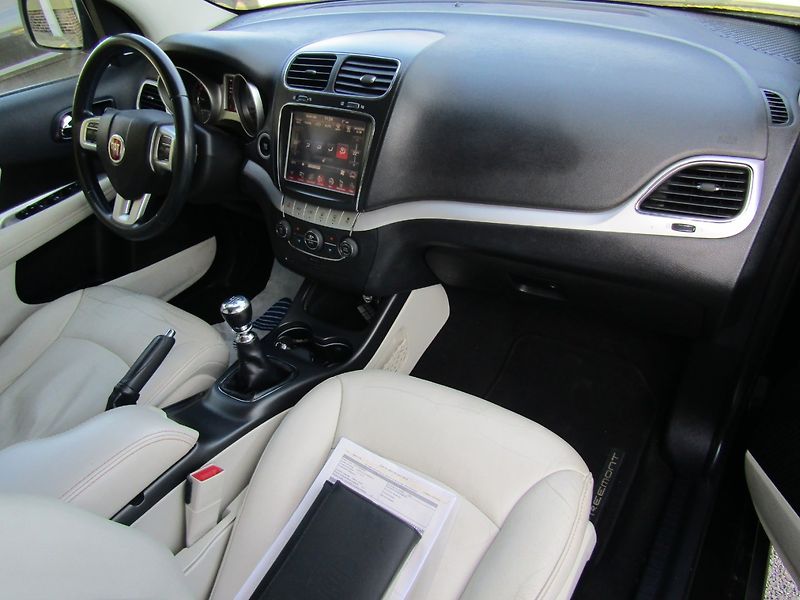 Fiat Freemont (2013) 2.0 JTD 100kW  7 MÍST - fotka 14 z 42