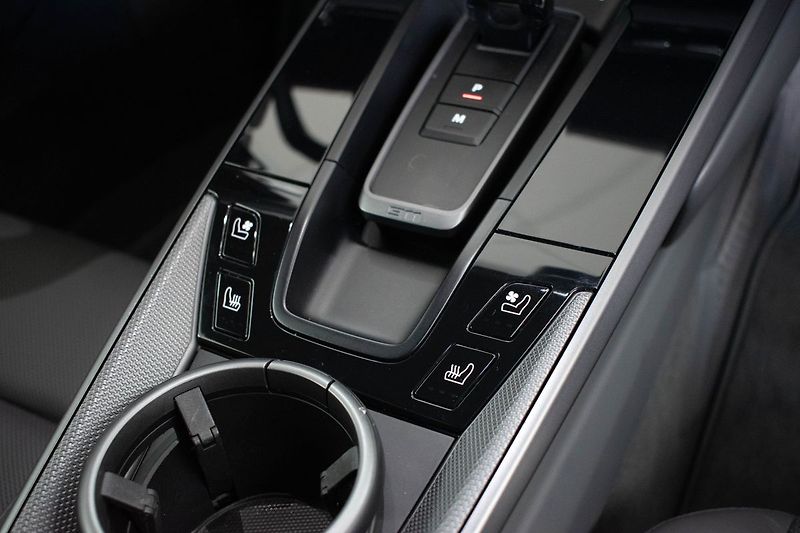Porsche 911 992 CARRERA 4*BLACK PAKET*DPH* - fotka 16 z 29