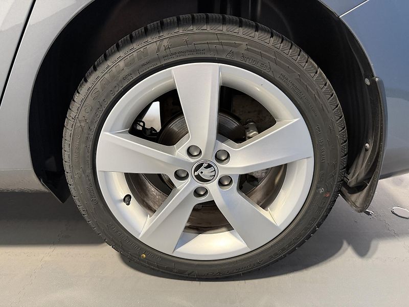 Škoda Fabia 1.0 TSI 70kW Ambition Combi To - fotka 13 z 13