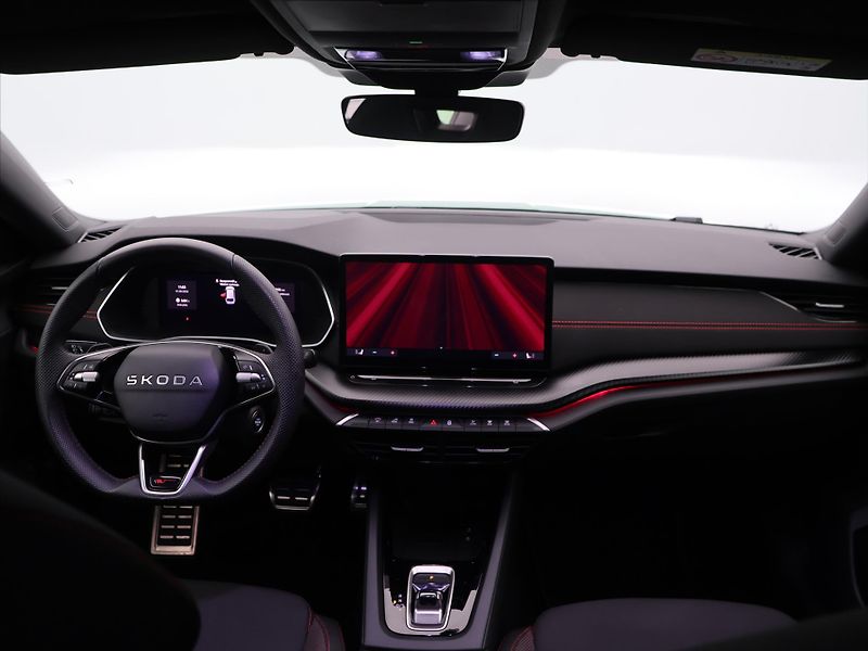 Škoda Octavia 2,0 TSI DSG RS DPH 1.maj CZ - fotka 26 z 34