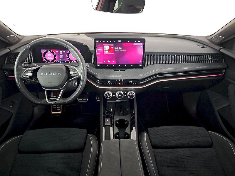 Škoda Superb (2025) 2.0TSi 195kW 4X4 SPORTLINE WEB - fotka 8 z 30