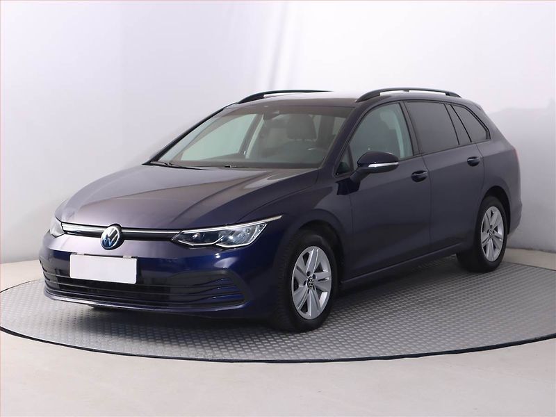 Volkswagen Golf (2022) Life 2.0 TDI, Serv.kniha, Navi - fotka 2 z 18