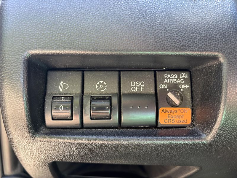 Mazda 3 1.6 Sport Active - fotka 27 z 28