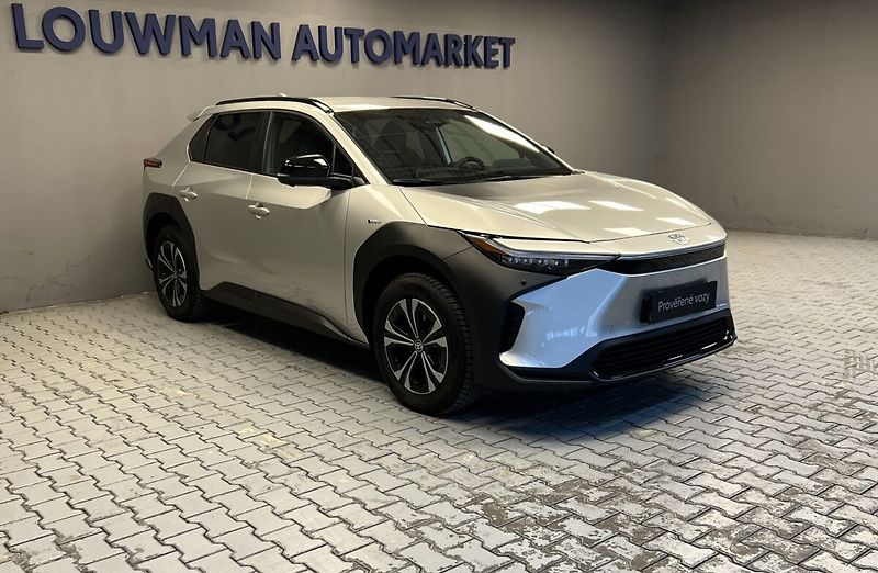 Toyota bZ4X PRESTIGE AWD - fotka 14 z 17