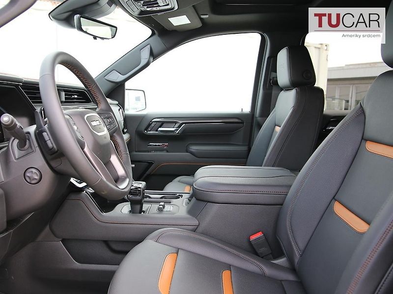 Chevrolet Silverado (2026) ZR2 6.2 V8  - fotka 18 z 48