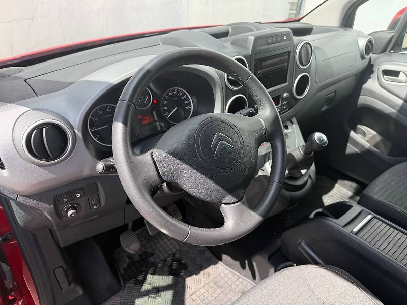 Citroën Berlingo (2018) 1.6 HDI 73 kW Shine - fotka 8 z 21