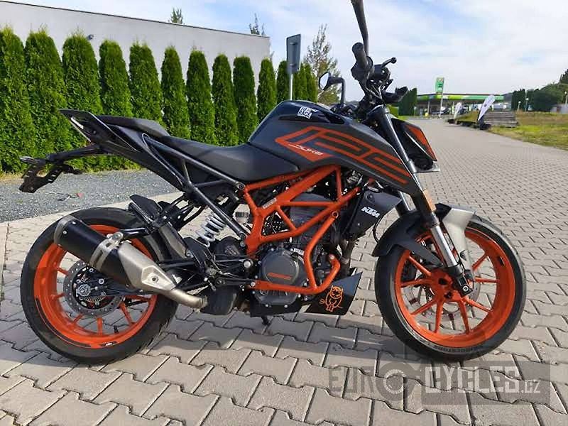 KTM 125 Duke (2021) - fotka 2 z 11