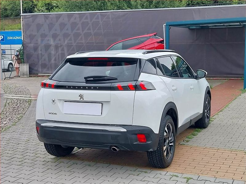 Peugeot 2008 (2021) 1.5 BlueHDi, Kůže, Navi - fotka 5 z 16