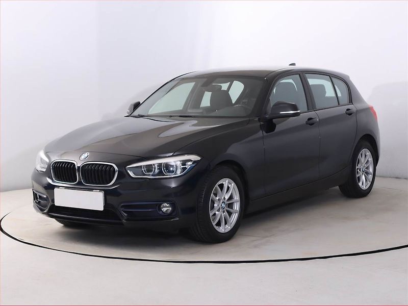 BMW Řada 1 (2019) 116d, Automat, Serv.kniha - fotka 2 z 22