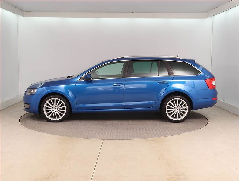 Škoda Octavia (2014) Style 1.6 TDI, Serv.kniha - fotka 3 z 16