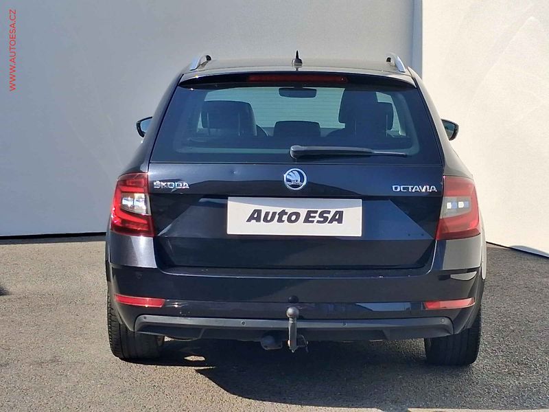 Škoda Octavia (2018) 2.0 TDi, Style. LED, +sada - fotka 5 z 19