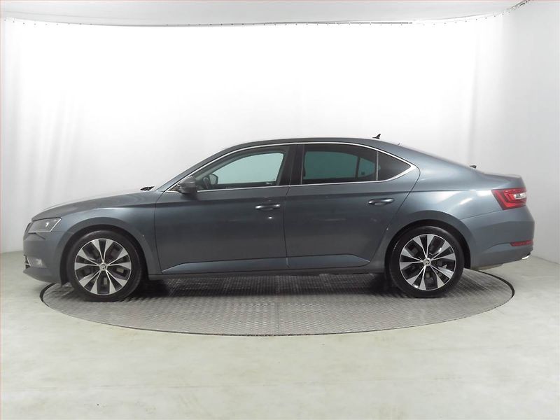 Škoda Superb (2016) 2.0 TSI, 4X4, Automat, Navi - fotka 3 z 28