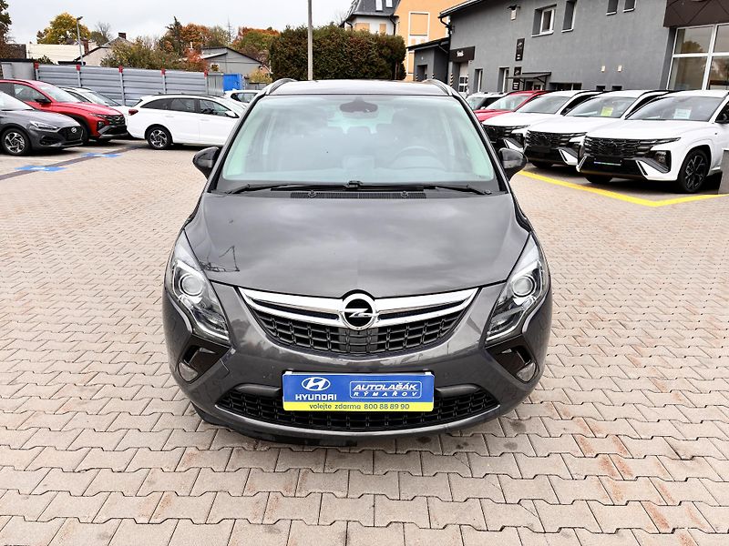 Opel Zafira Tourer 2.0CDTi 125kW AT 7MÍST - fotka 2 z 29