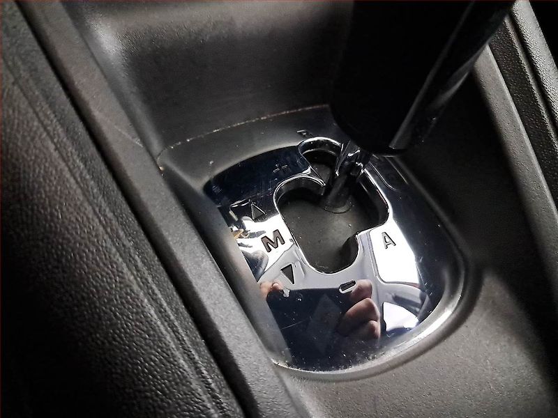 Peugeot 208 (2016) 1.2 PureTech, Automat - fotka 22 z 23