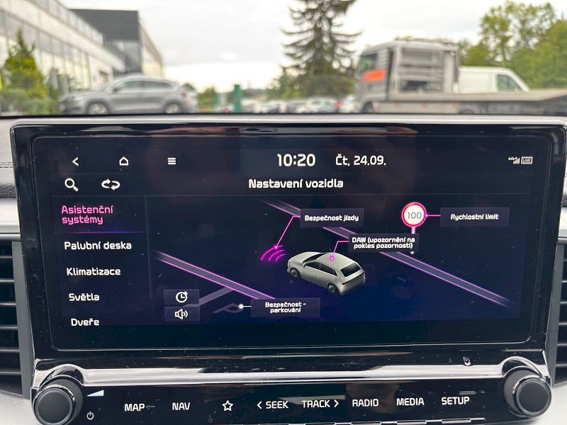 Kia Ceed (2025) 1.5 T-GDi TOP 7DCT - fotka 14 z 30