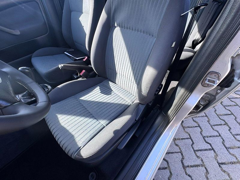 Škoda Octavia (2006) 1,6 MPI 75 KW KILOMETRY - fotka 19 z 45