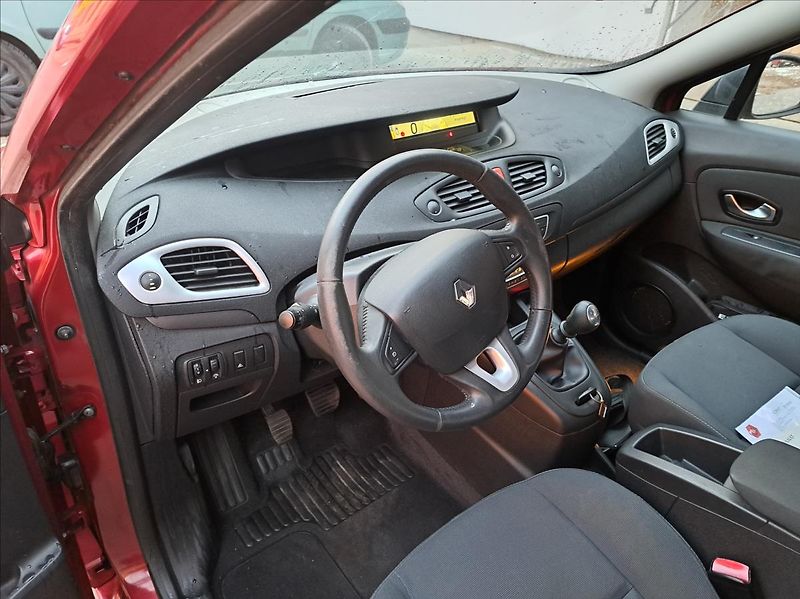 Renault Scénic 1,5 dCi - fotka 14 z 39