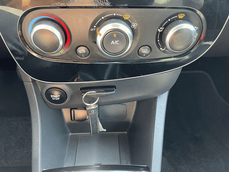 Renault Clio (2020) 0.9 TCe,56kW,1.Maj - fotka 30 z 32