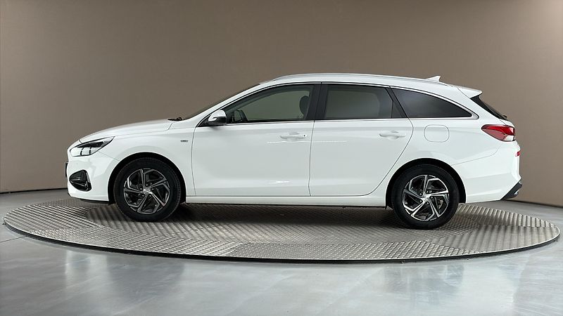 Hyundai i30 1.5 T-GDI Smart Kombi - fotka 4 z 26