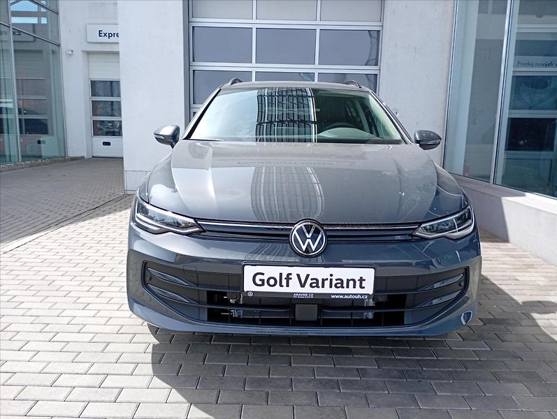 Volkswagen Golf Variant (2026) 1,5 eTSI 7DSG mHEV  People - fotka 2 z 16