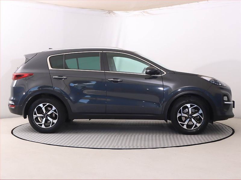 Kia Sportage (2021) Gold 1.6 T-GDI - fotka 6 z 22
