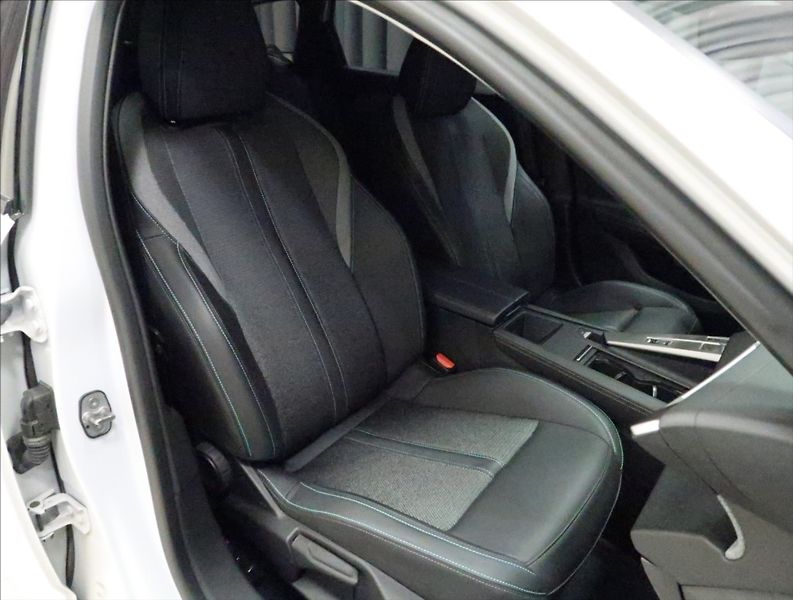Peugeot 308 1,5 BlueHDi  AT ALLURE NAVI ČR - fotka 45 z 47