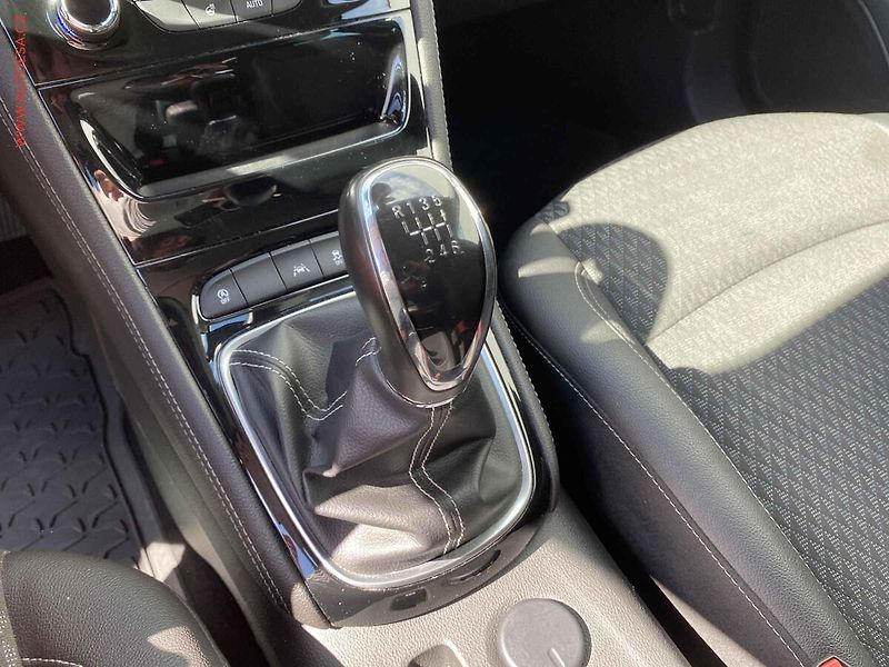 Opel Astra (2016) 1.6 CDTi, LED, kamera - fotka 16 z 17