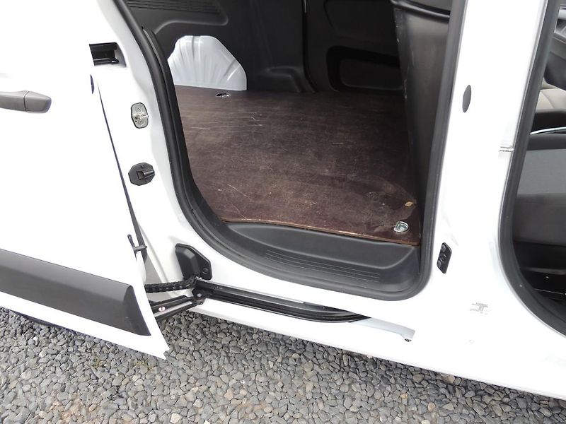 Fiat Dobló cargo (2023) 1.5HDi,L2,ČR,1.majitel - fotka 19 z 28