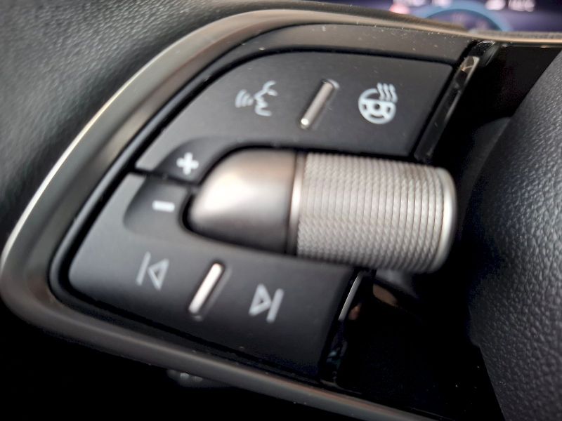Škoda Karoq (2024) TOP SELECTION TSI 1.5/110KW 6M - fotka 13 z 44