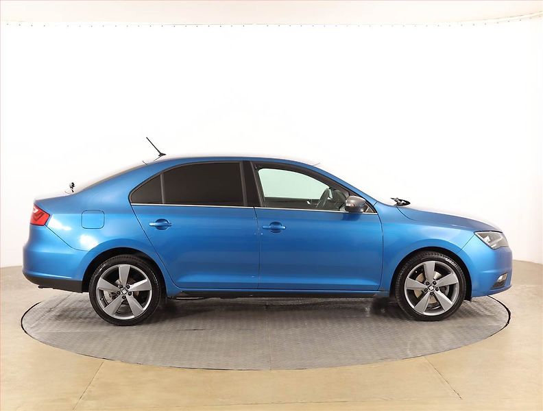 Seat Toledo (2018) FR-Line 1.0 TSI, Serv.kniha - fotka 6 z 16