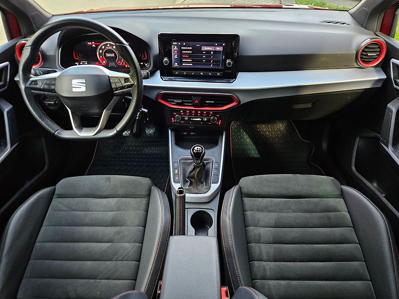 Seat Arona 1,0 TSI 81kW, FR, 1.maj., ČR - fotka 13 z 33