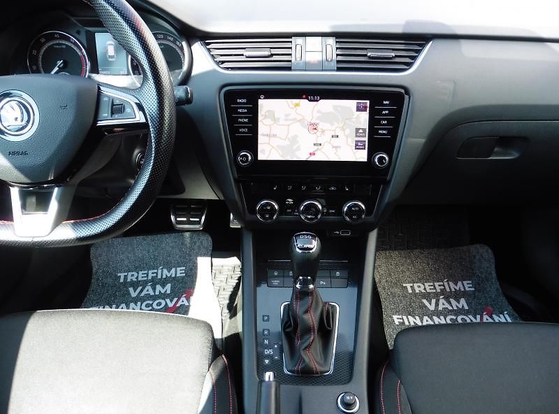 Škoda Octavia III RS Combi 2.0 TSi - fotka 11 z 16