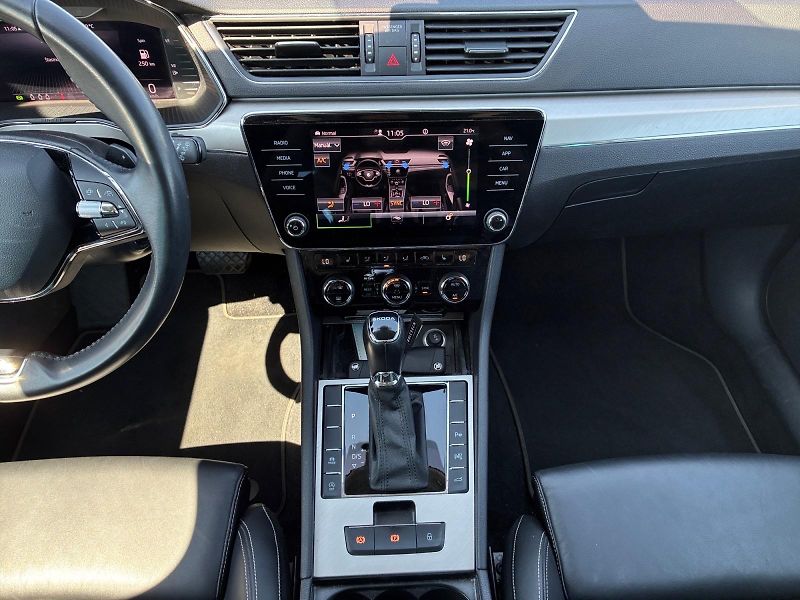 Škoda Superb (2022) L&K 2.0TDI 110kW DSG CZ DPH - fotka 10 z 11