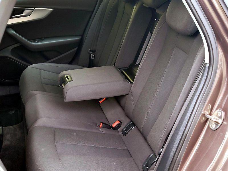 Audi A4 TDi S-tron 140kW Quattro,CZ    - fotka 20 z 53