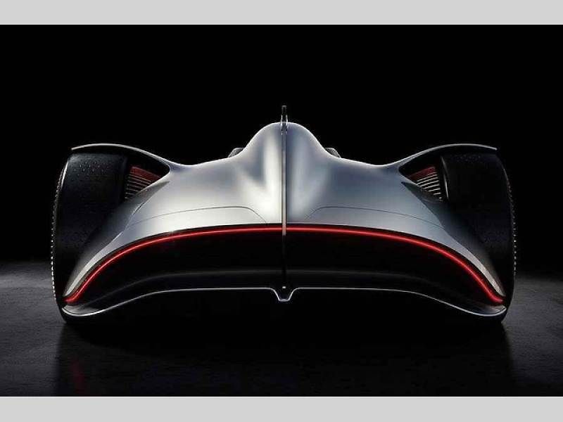 Koncept Mercedes-Benz Silver Arrow EQ