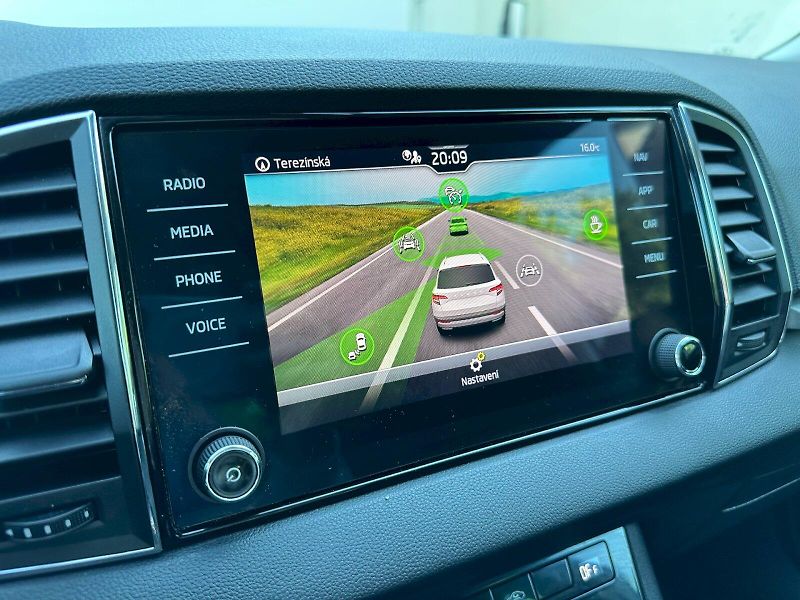 Škoda Karoq (2021) 2.0 TDI 85 kW Ambition DSG - fotka 18 z 26