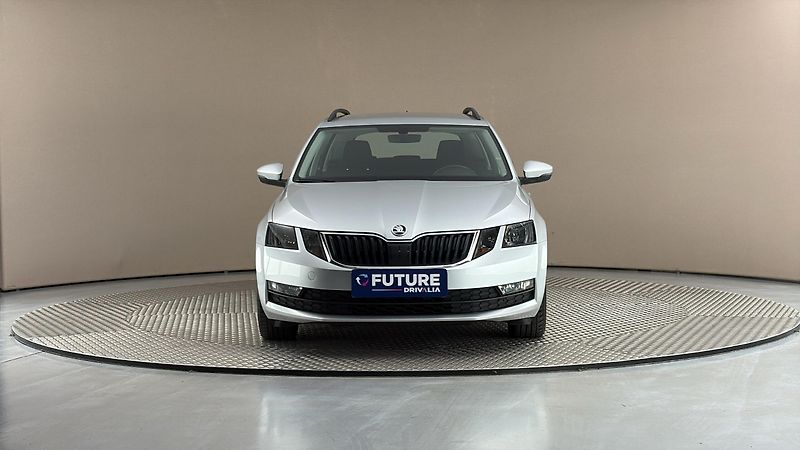 Škoda Octavia 1.6 TDI Ambition Combi - fotka 3 z 24