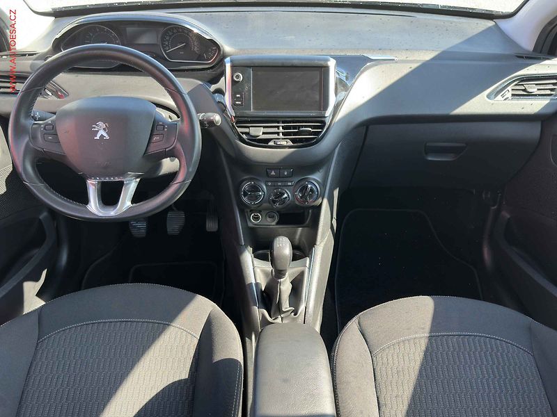 Peugeot 208 (2019) 1.2i, ČR, AC - fotka 8 z 19