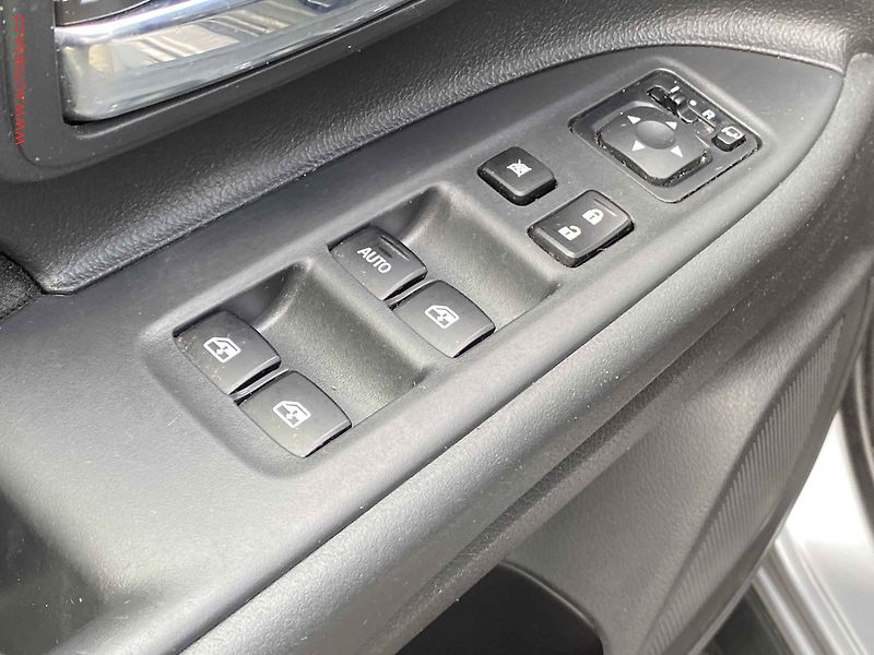Mitsubishi Outlander (2016) 2.0 MiVEC 4WD, Invite, AT - fotka 11 z 18