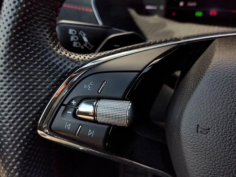 Škoda Octavia (2023) Combi RS 2,0 Tdi 147 Kw DSG - fotka 29 z 38