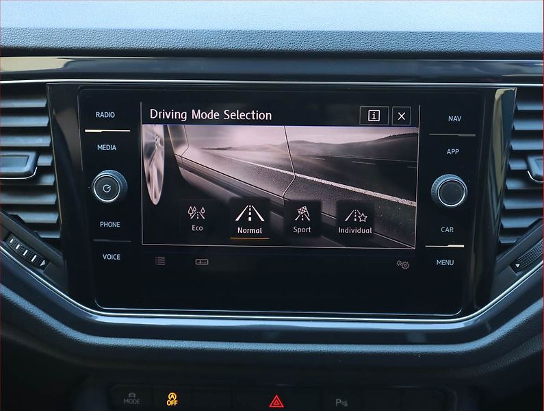 Volkswagen T-Roc (2019) 2.0 TDI, Automat, Kůže, Navi - fotka 16 z 22