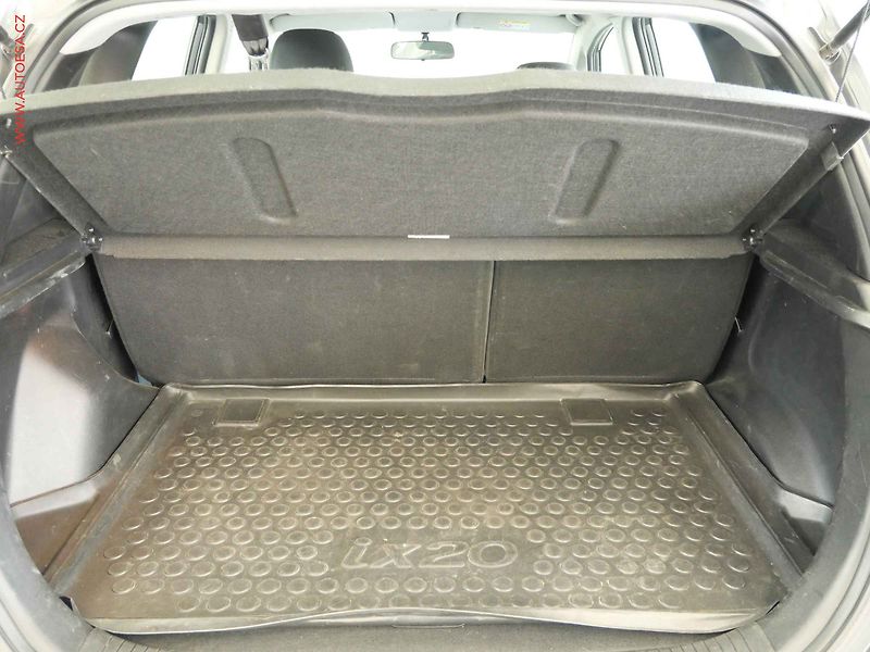 Hyundai ix20 (2015) 1.6 CVVT, 1.maj,ČR, Klima - fotka 7 z 21