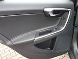Volvo S60 (2017) 2.0D4 147kW AUT -NOVÉ V ČR - náhled 31