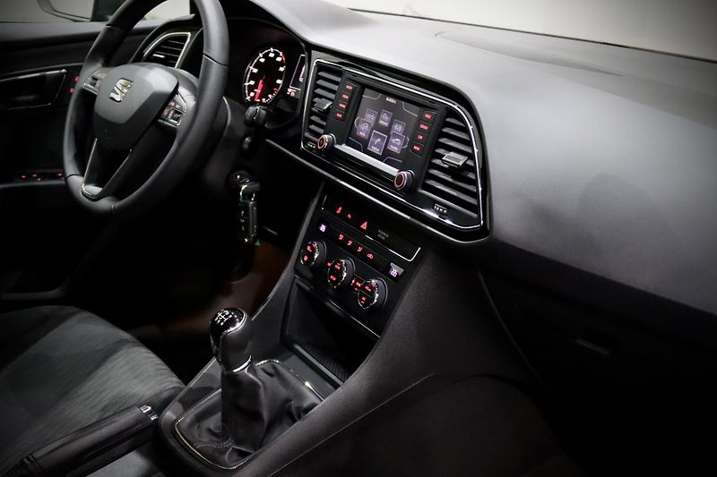 Seat Leon ST 1.4 TSI 90 kW - fotka 13 z 31
