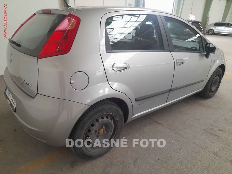 Fiat Grande Punto (2007) 1.4i, panorama, AC - fotka 2 z 3