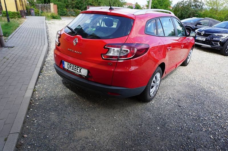 Renault Mégane (2013) 2, MAJITEL NOVÉ V ČR - fotka 7 z 31