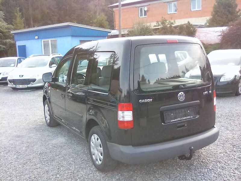 Volkswagen Caddy (2005) 1.6i 16V, závěs - fotka 7 z 30